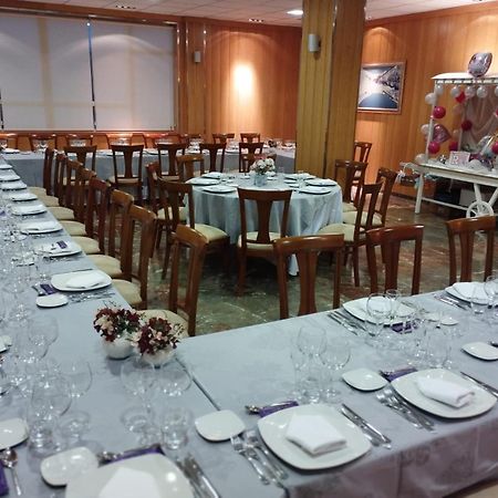 Hotel Los Rosales Almázcara Extérieur photo