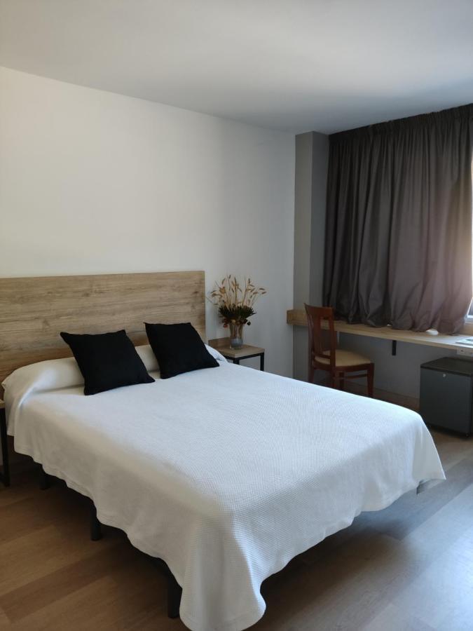 Hotel Los Rosales Almázcara Extérieur photo