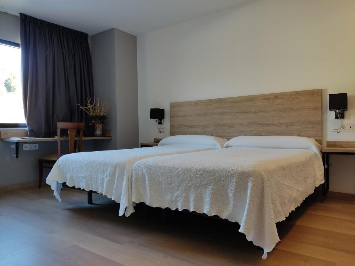 Hotel Los Rosales Almázcara Extérieur photo