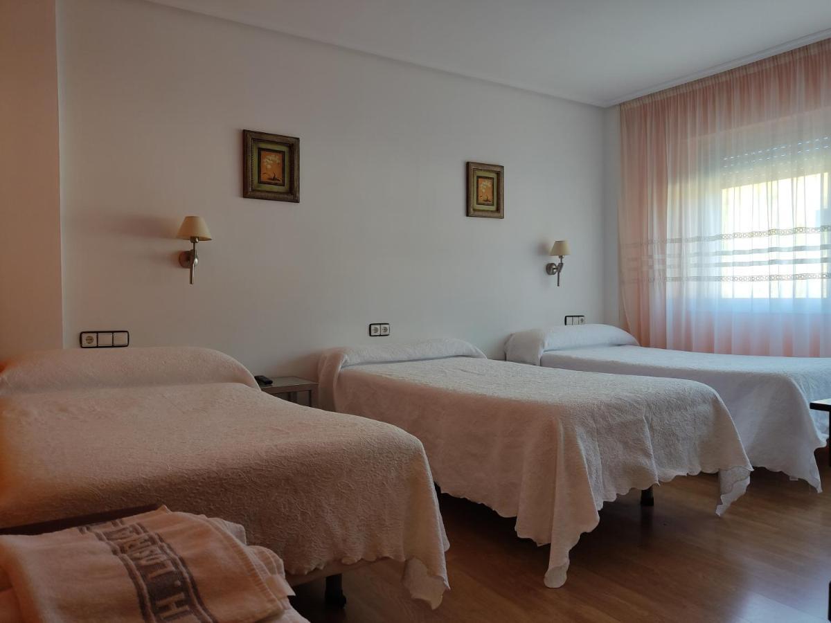 Hotel Los Rosales Almázcara Extérieur photo