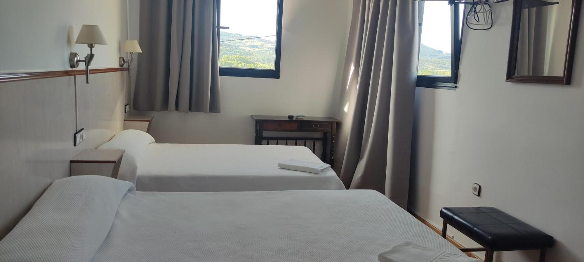 Hotel Los Rosales Almázcara Extérieur photo