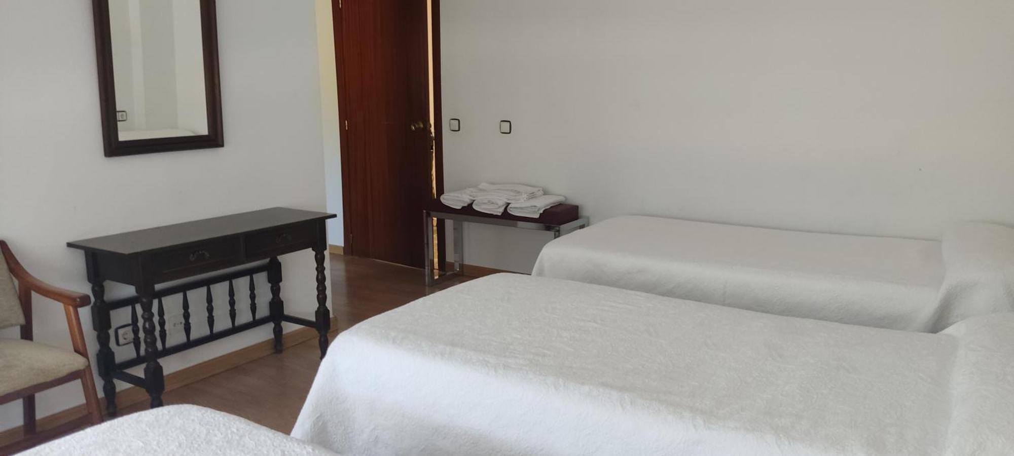 Hotel Los Rosales Almázcara Extérieur photo