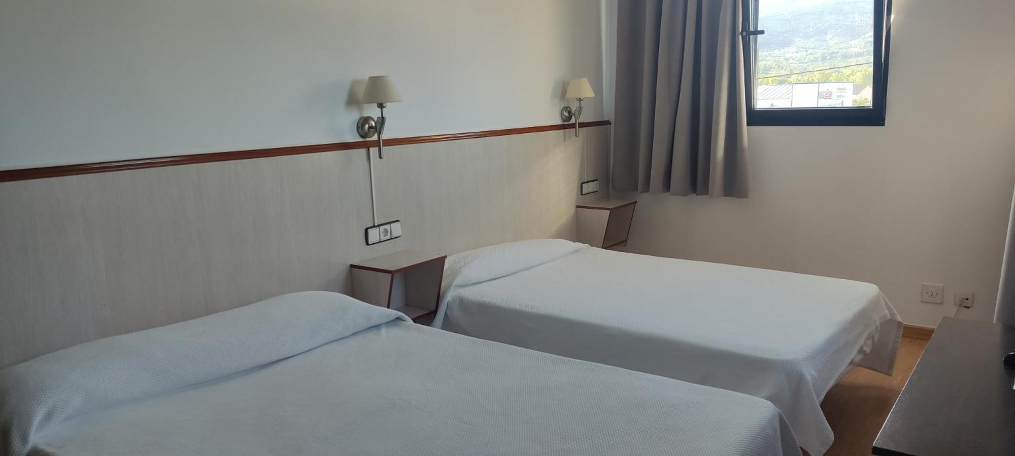 Hotel Los Rosales Almázcara Extérieur photo
