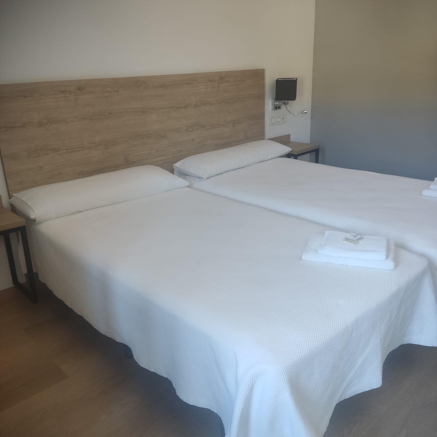Hotel Los Rosales Almázcara Extérieur photo