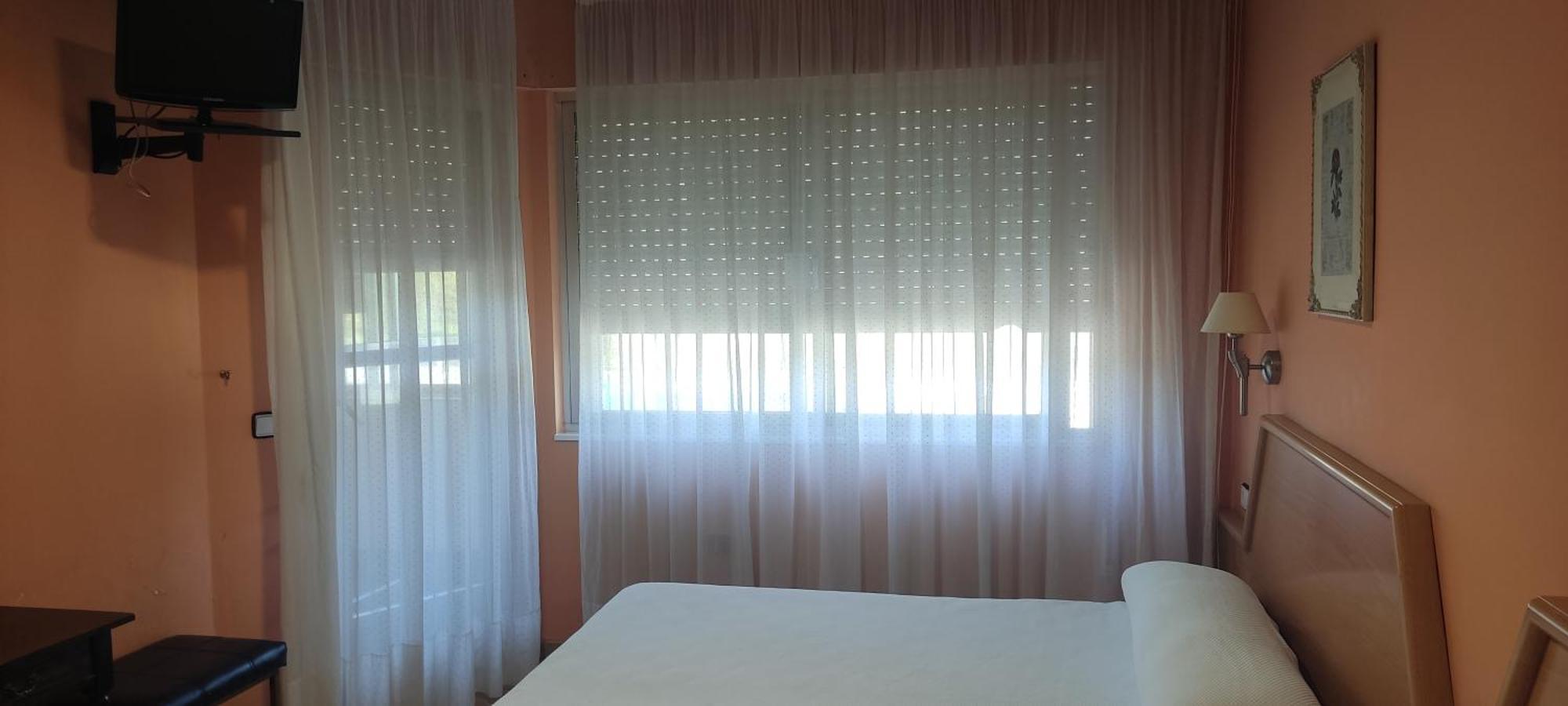 Hotel Los Rosales Almázcara Extérieur photo